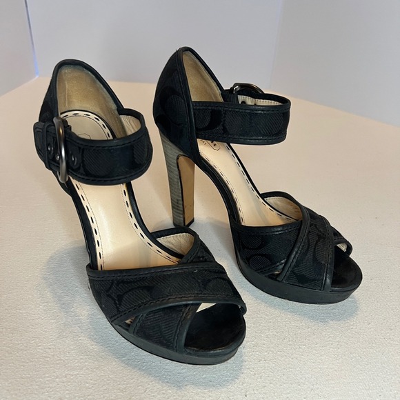 Coach Brie Platform Pumps in Signature Monogram Pattern Size 7 B - Picture 5 of 8